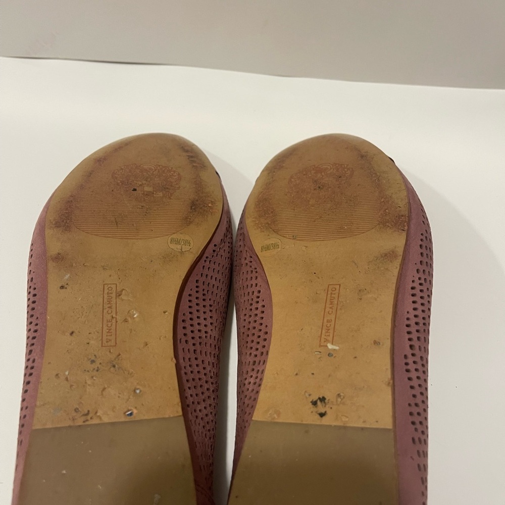 Vince Camuto Women's Mauve Perforated Flats - Picture 9 of 10